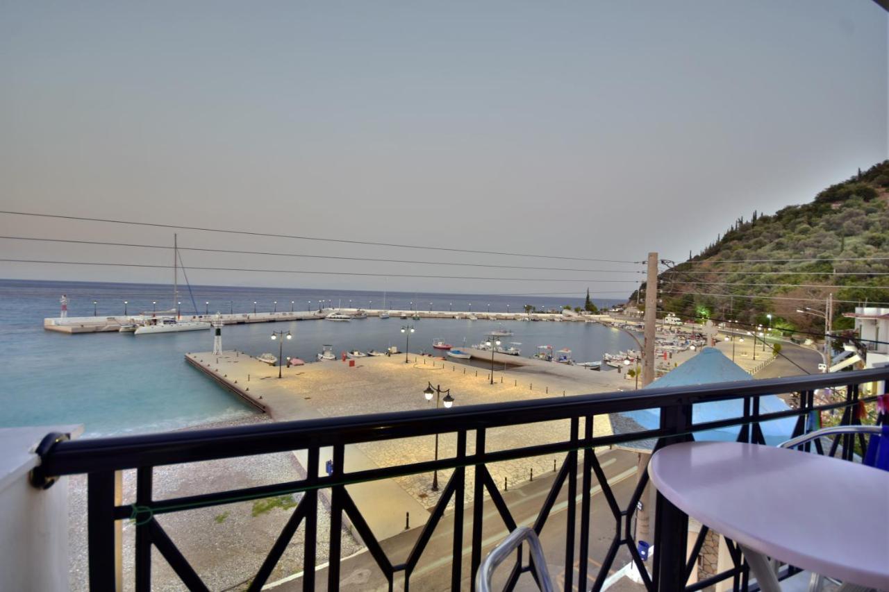 Hotel Blue Sea Тірос Екстер'єр фото