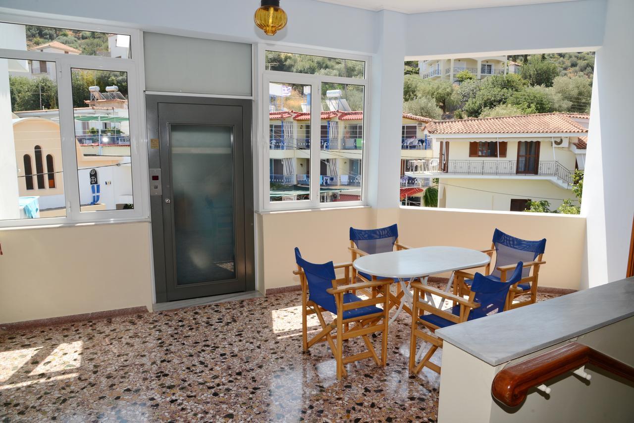Hotel Blue Sea Тірос Екстер'єр фото